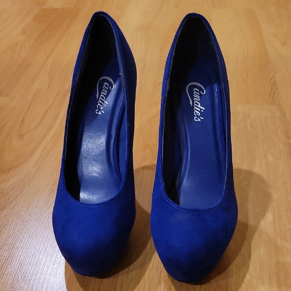 Candie's Blue Suede Heels Timeless Elegance